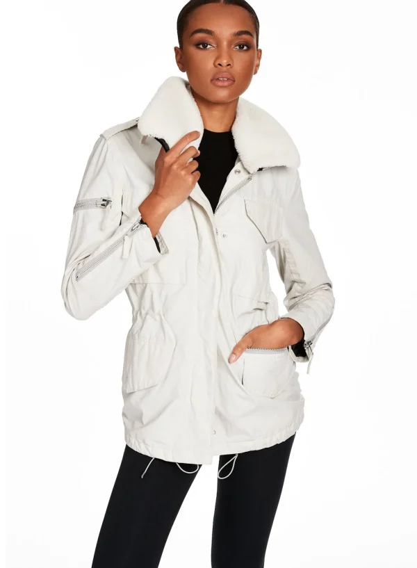 Women SAM. Parkas-Kate